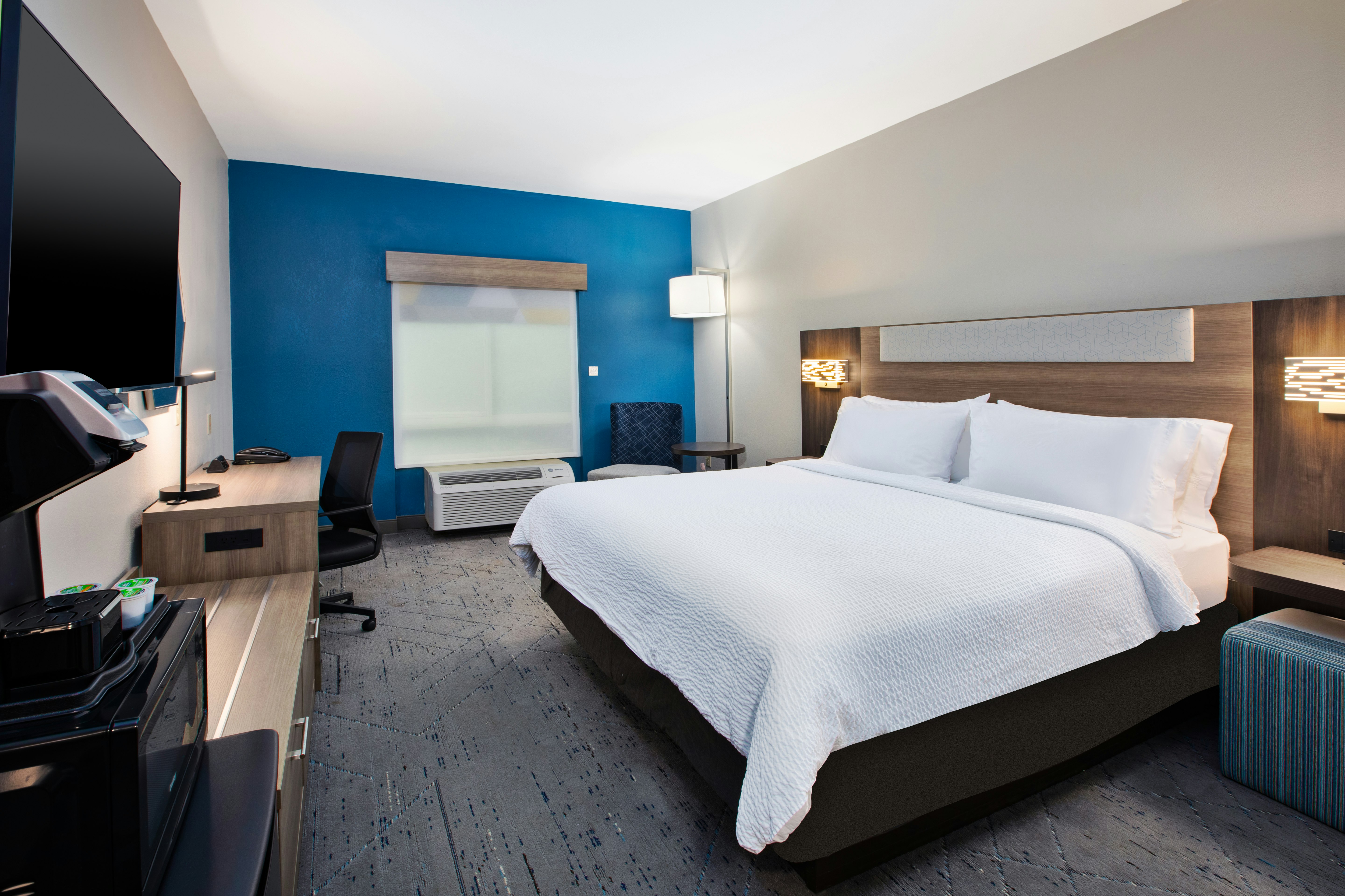 Holiday Inn Express Hotel & Suites Sumter 13/53