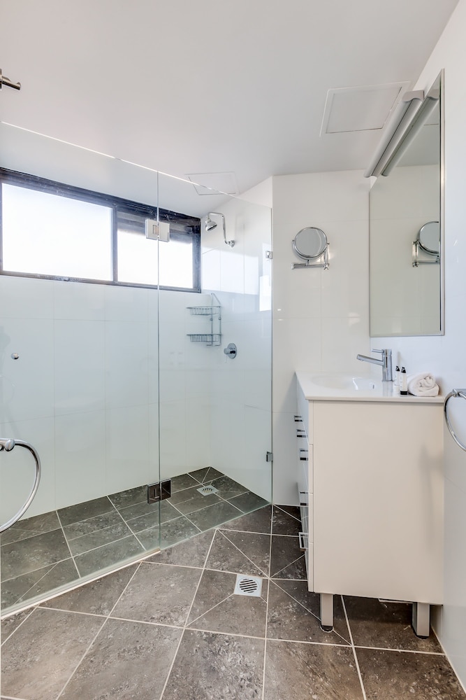 Hillcrest Apartment Hotel 22/49