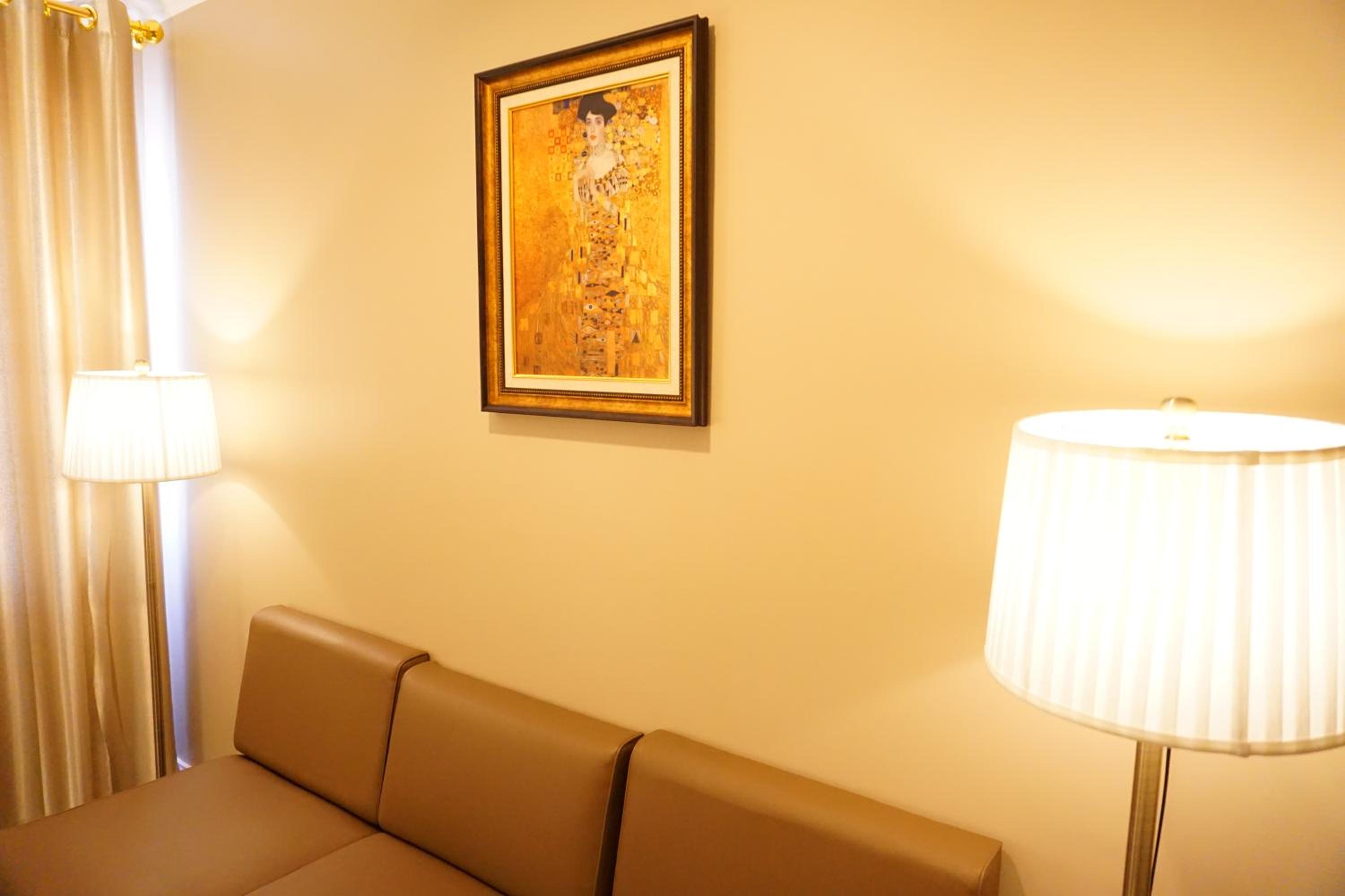 Taris Art Hotel Phrae 72/96