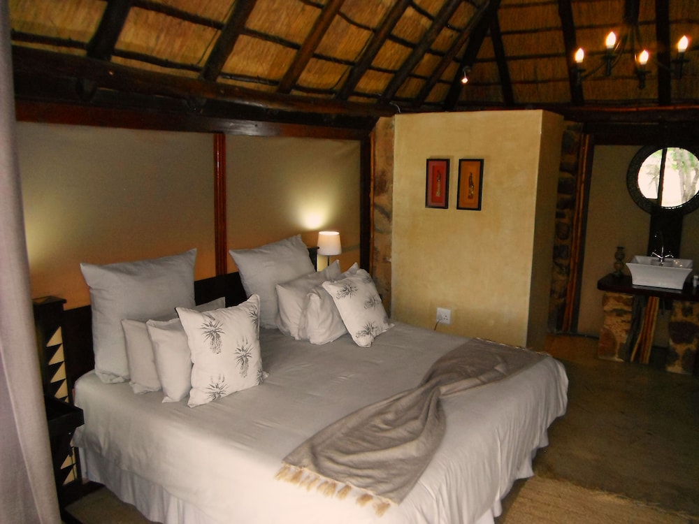 Mangwa Valley Game Lodge 10/50