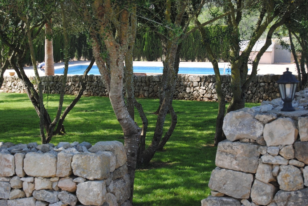 Hotel Rural Es Riquers 33/69