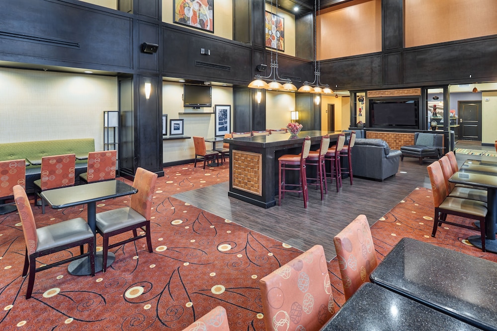 Hampton Inn and Suites Longview North 21/36