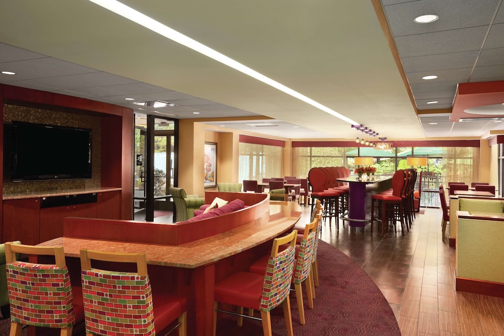 Hampton Inn York 43/53