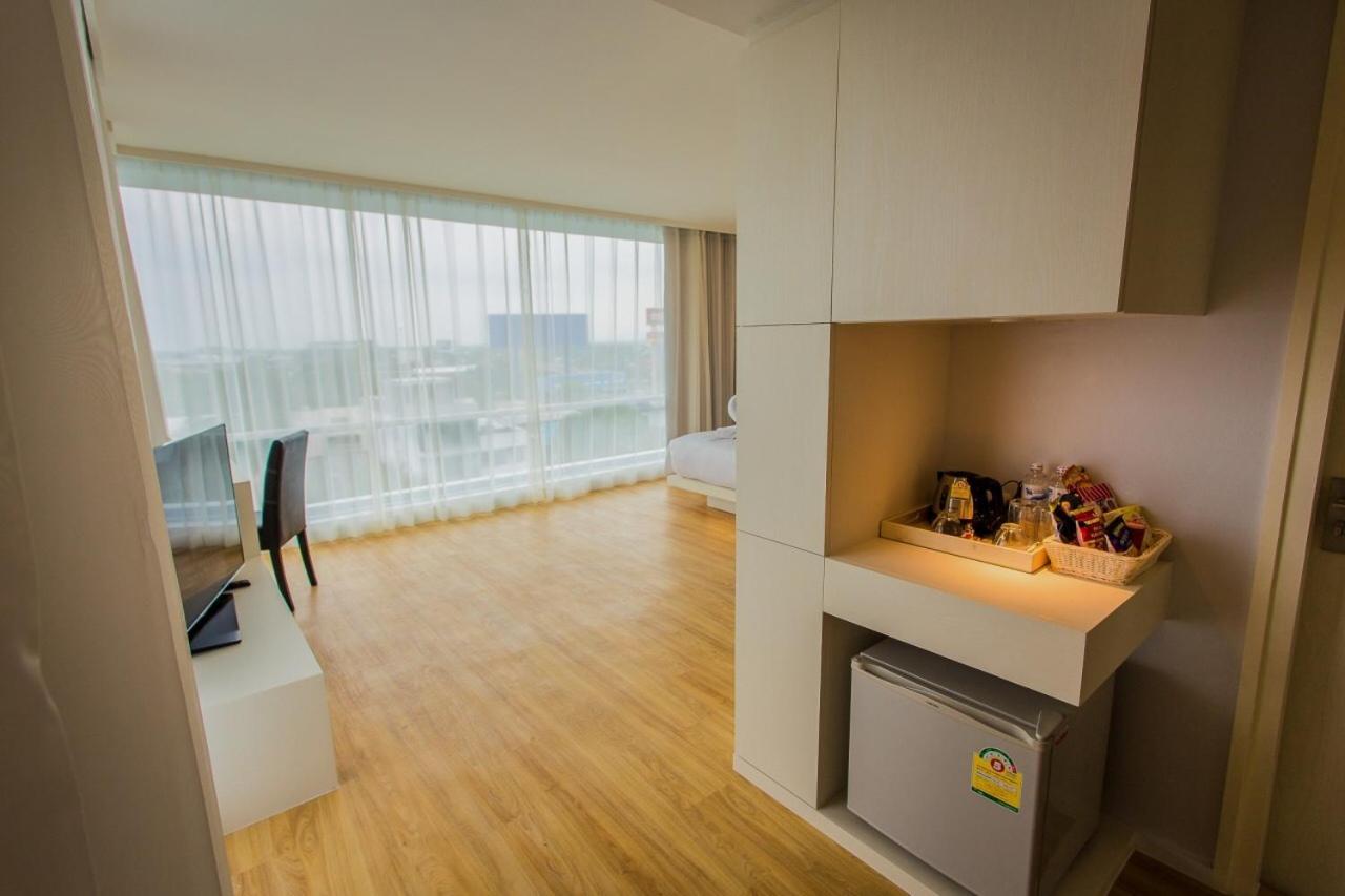جناح شهر العسل، Crystal Hotel Hat Yai 5/5