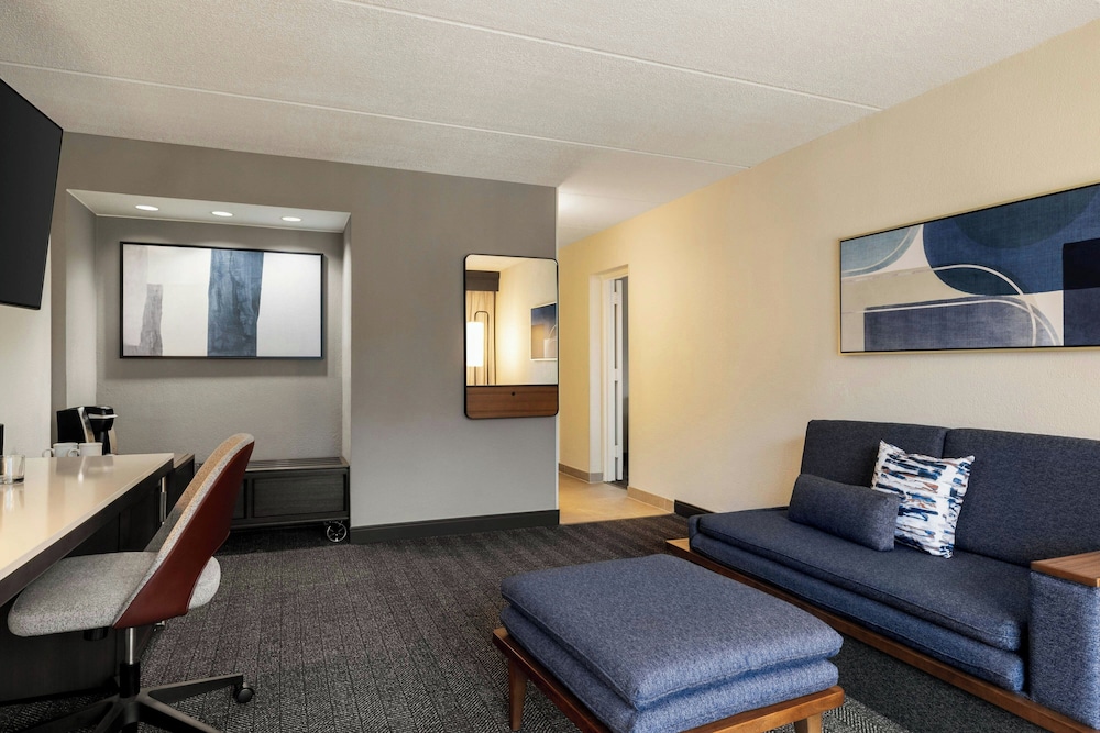 Courtyard by Marriott Atlanta Northlake 26/50