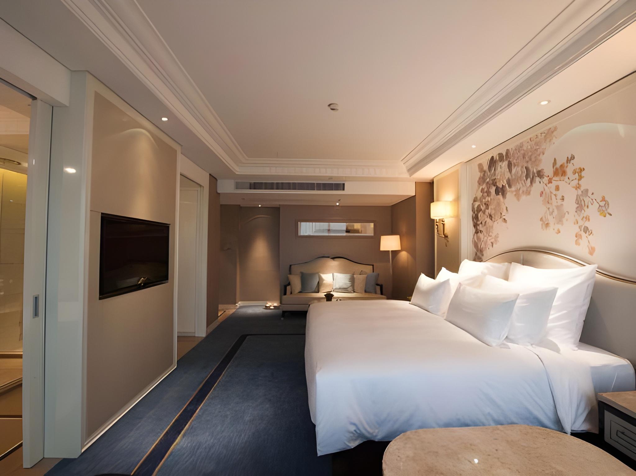 Deluxe, King Bed, Urban View، Kasion International 1/3