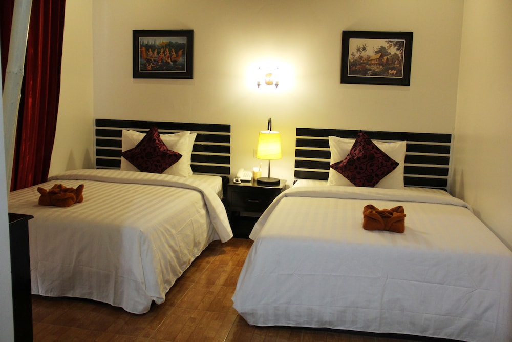 DELUXE, TWIN BEDS