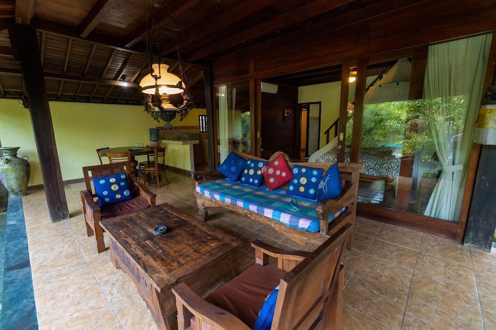 Sari Bamboo Villas 36/63