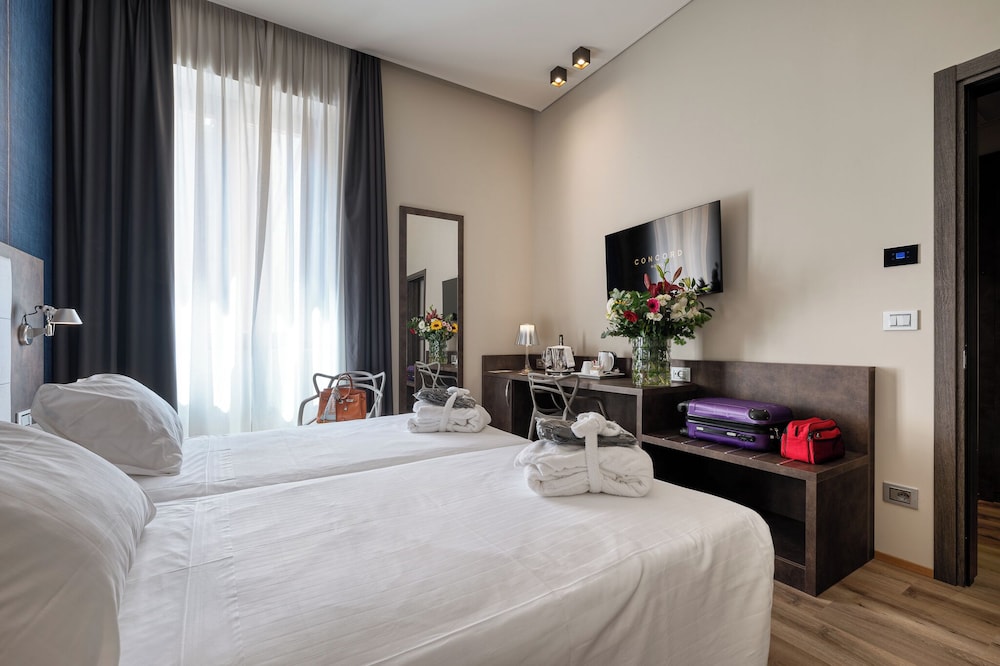DELUXE, 2 QUEEN BEDS