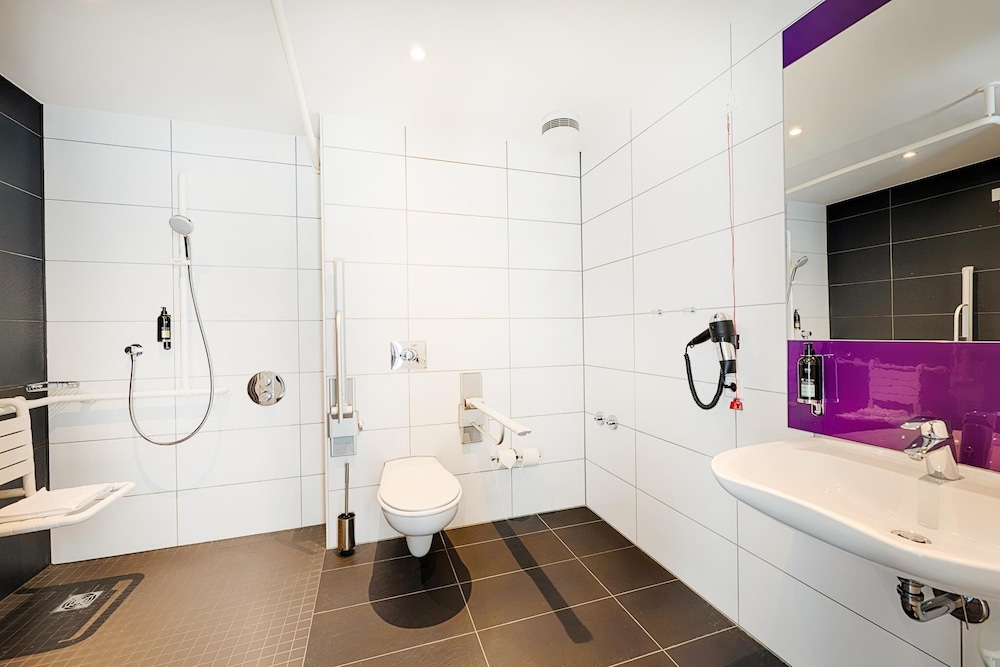 Premier Inn Berlin Alexanderplatz Hotel 45/53