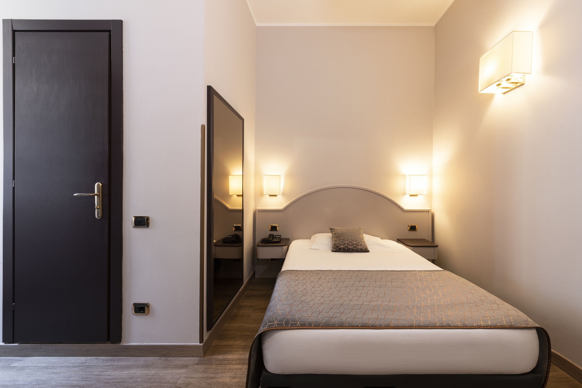 غرفة مفردة، Mokinba Hotel Baviera 7/11