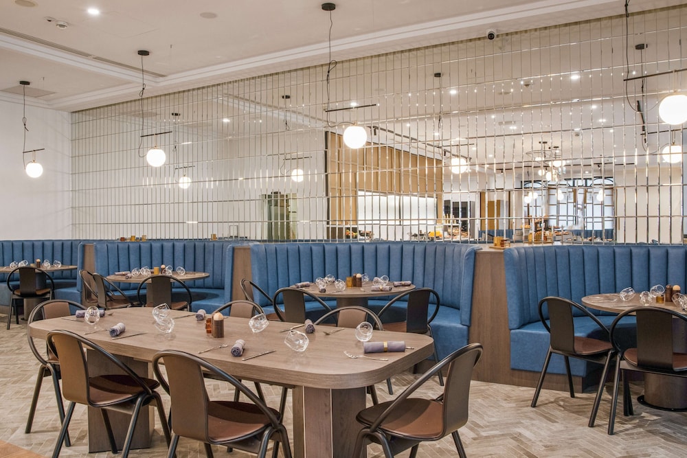 restaurant cafeteria