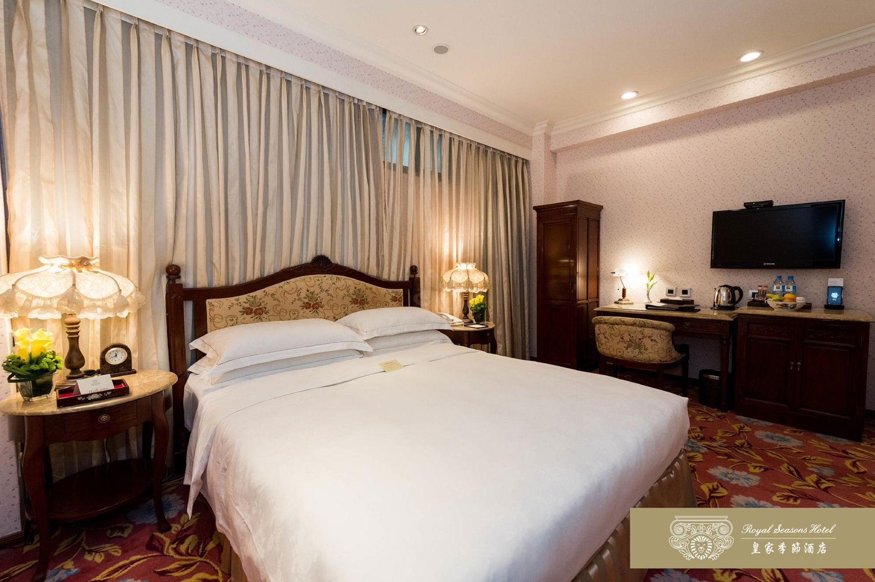 Connecting, Standard, King Bed, Queen Bed, No Window, Classic Building