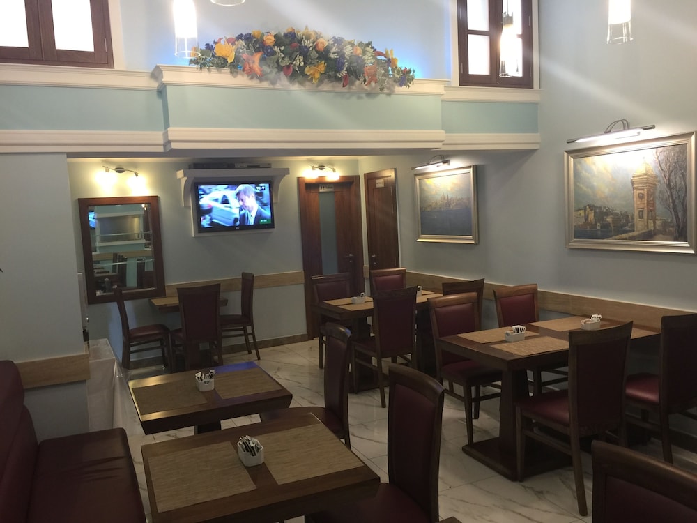 Grand Harbour Hotel 26/45