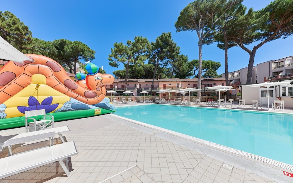 Residence il Poggio dei Pini 32/43