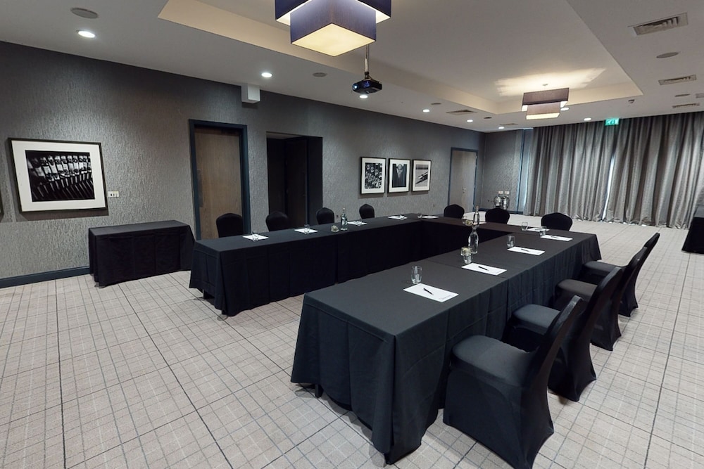 Village Hotel Edinburgh 44/50