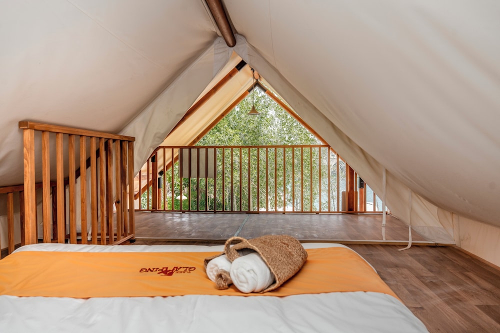 T-Rex Glamping Dubai Parks and Resorts 10/48
