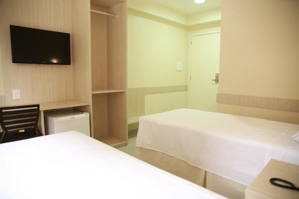 STAY INN HOTEL 24/53