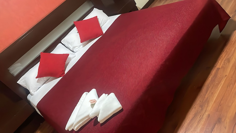 Hotel La Cantuena 20/35