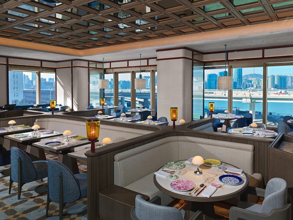 Hyatt Centric Victoria Harbour 53/70