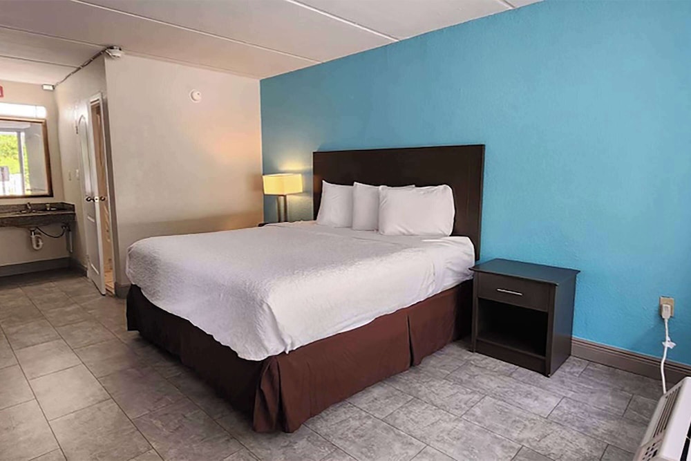 Travelodge by Wyndham Kingsland GA 30/61