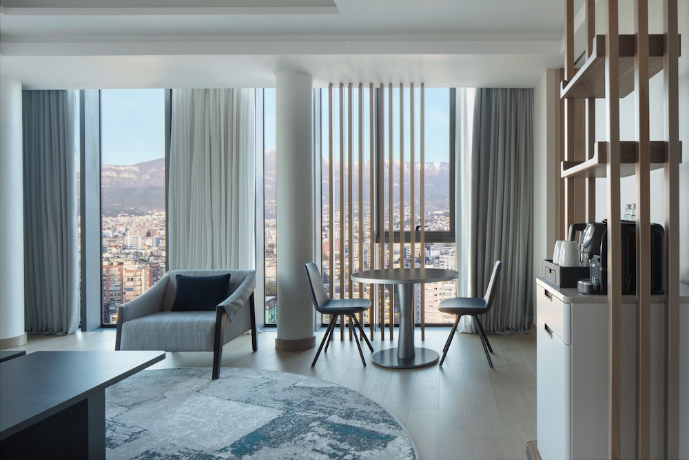 Tirana Marriott 23/50