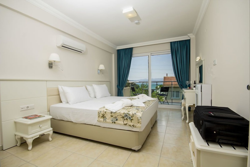 SOVALYE HOTEL 13/62