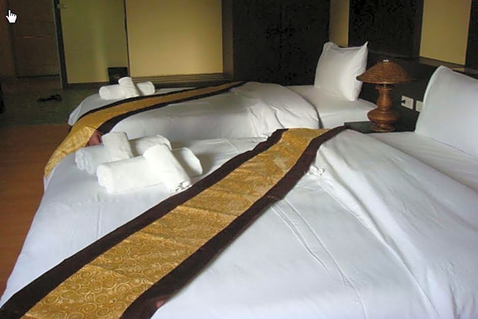 King Royal Garden Inn 16/32