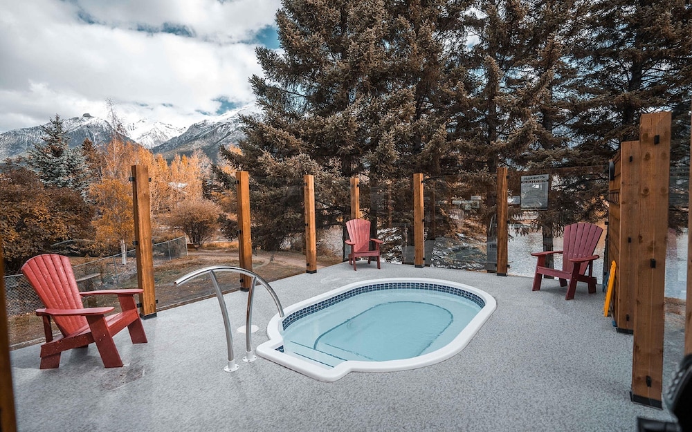 Lamphouse Hotel 19/49