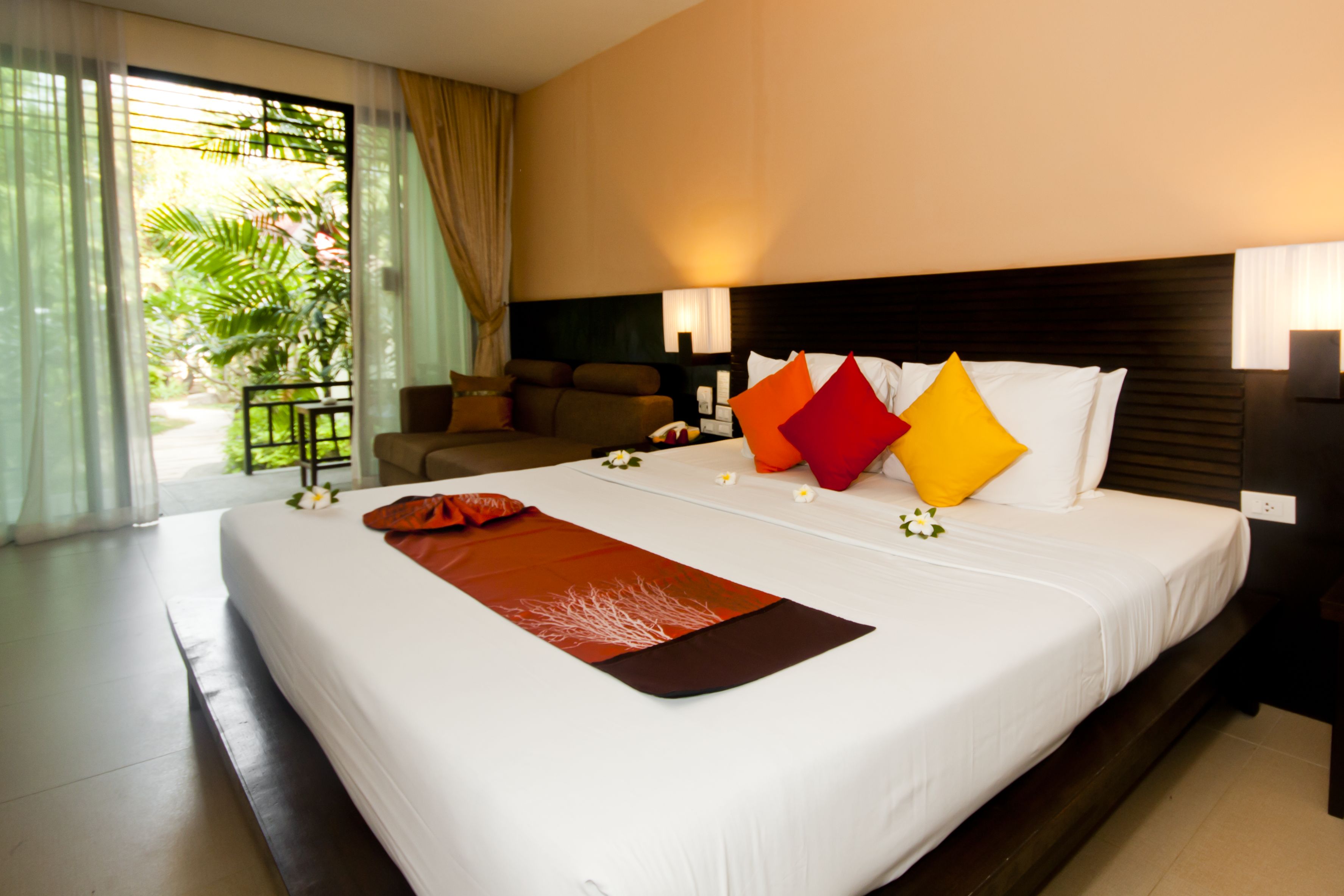 Chalay, Tropical, Sunrise Wing