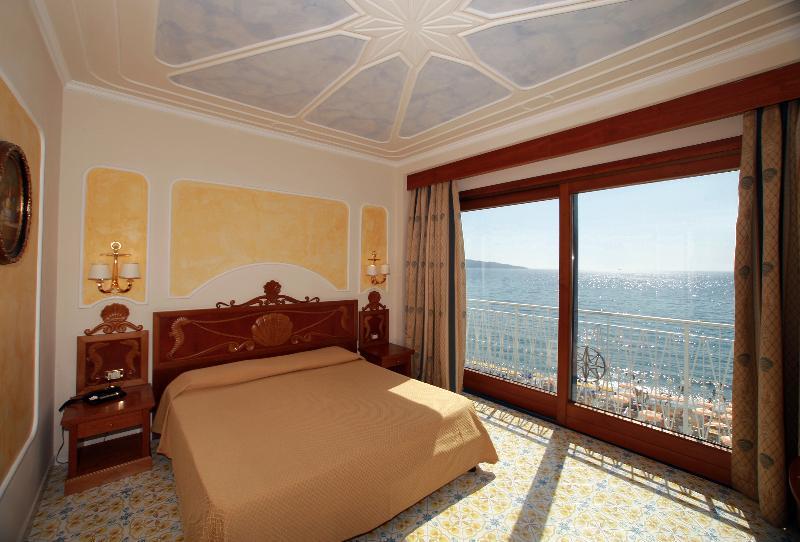 Room, Double or Twin Bed, Sea View, French Balcony
