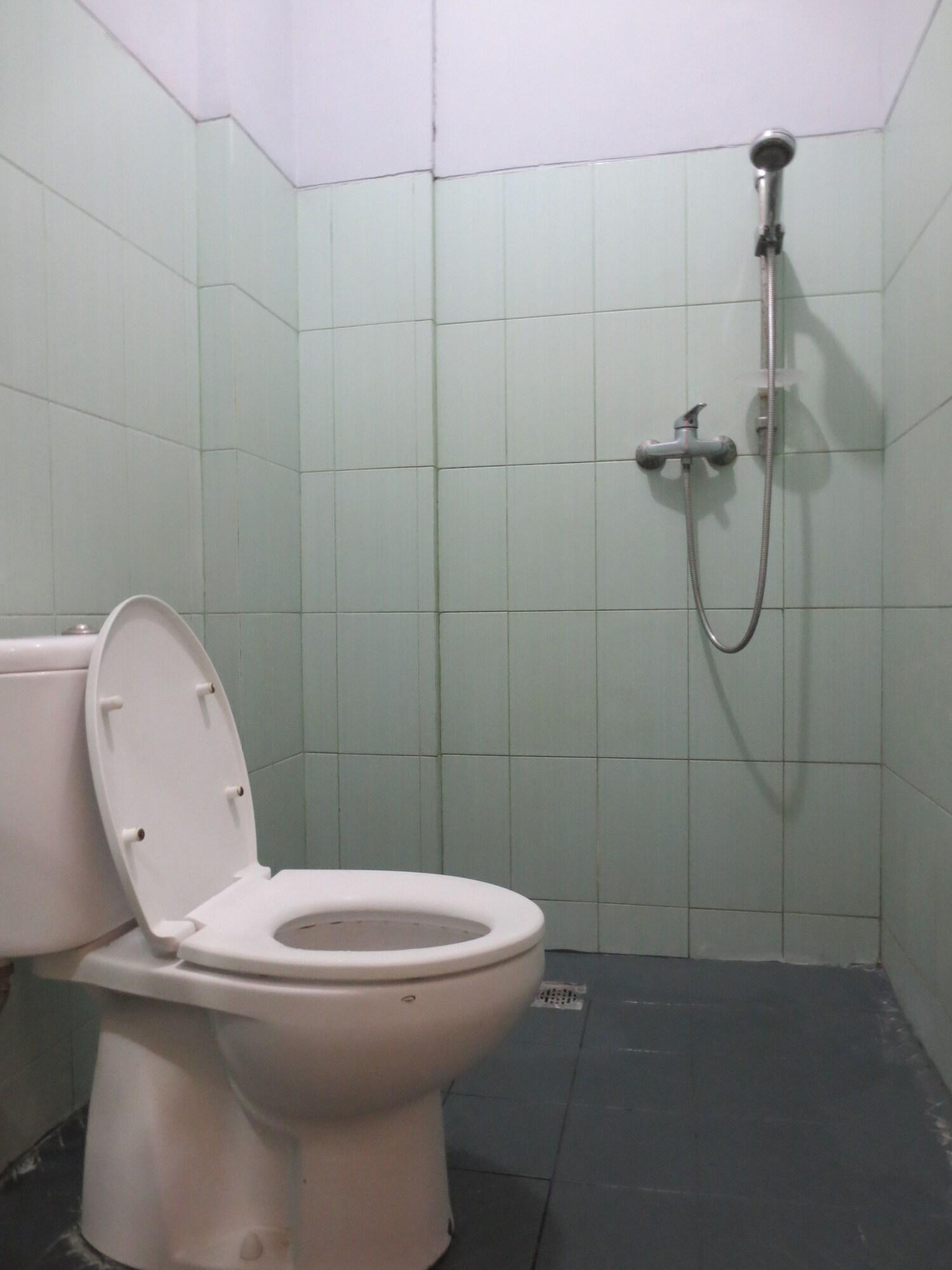 Oyo 111 Grand Palace Resident 20/21