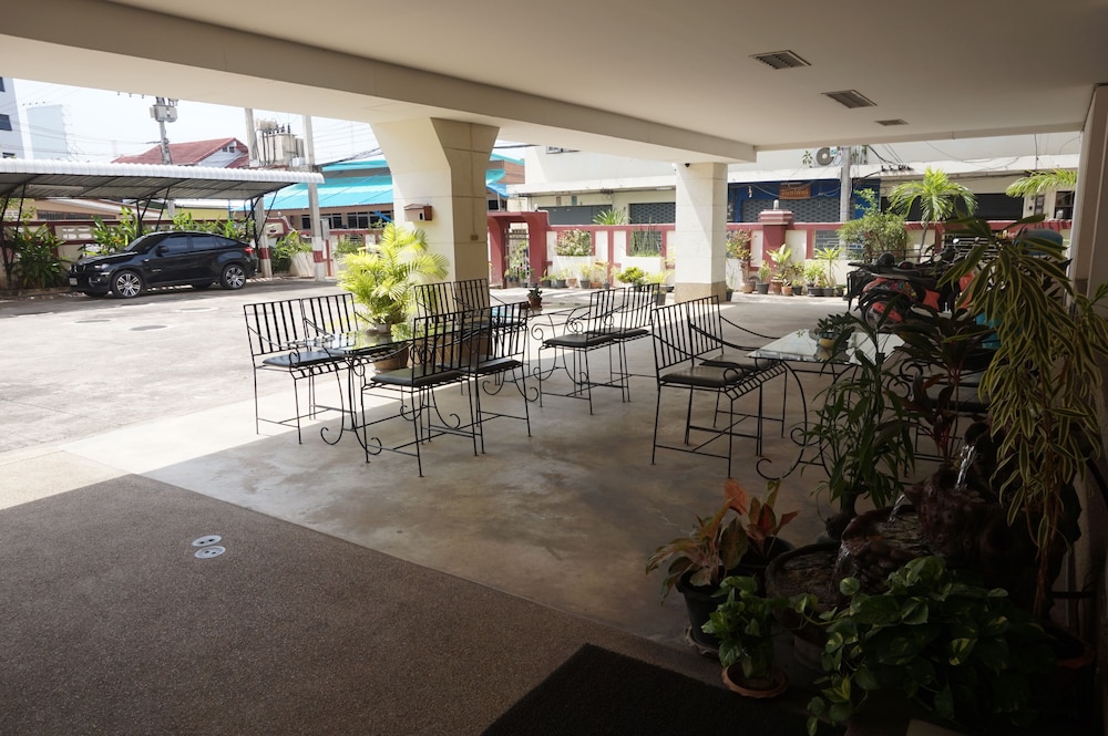 M In Korat 20/23