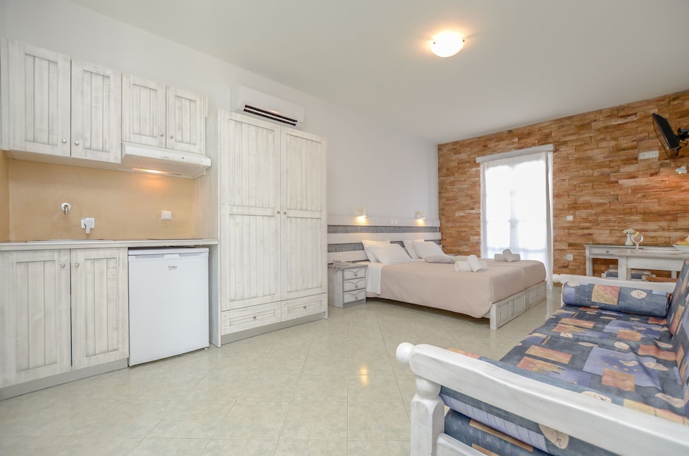 Agios Prokopios Hotel 7/59