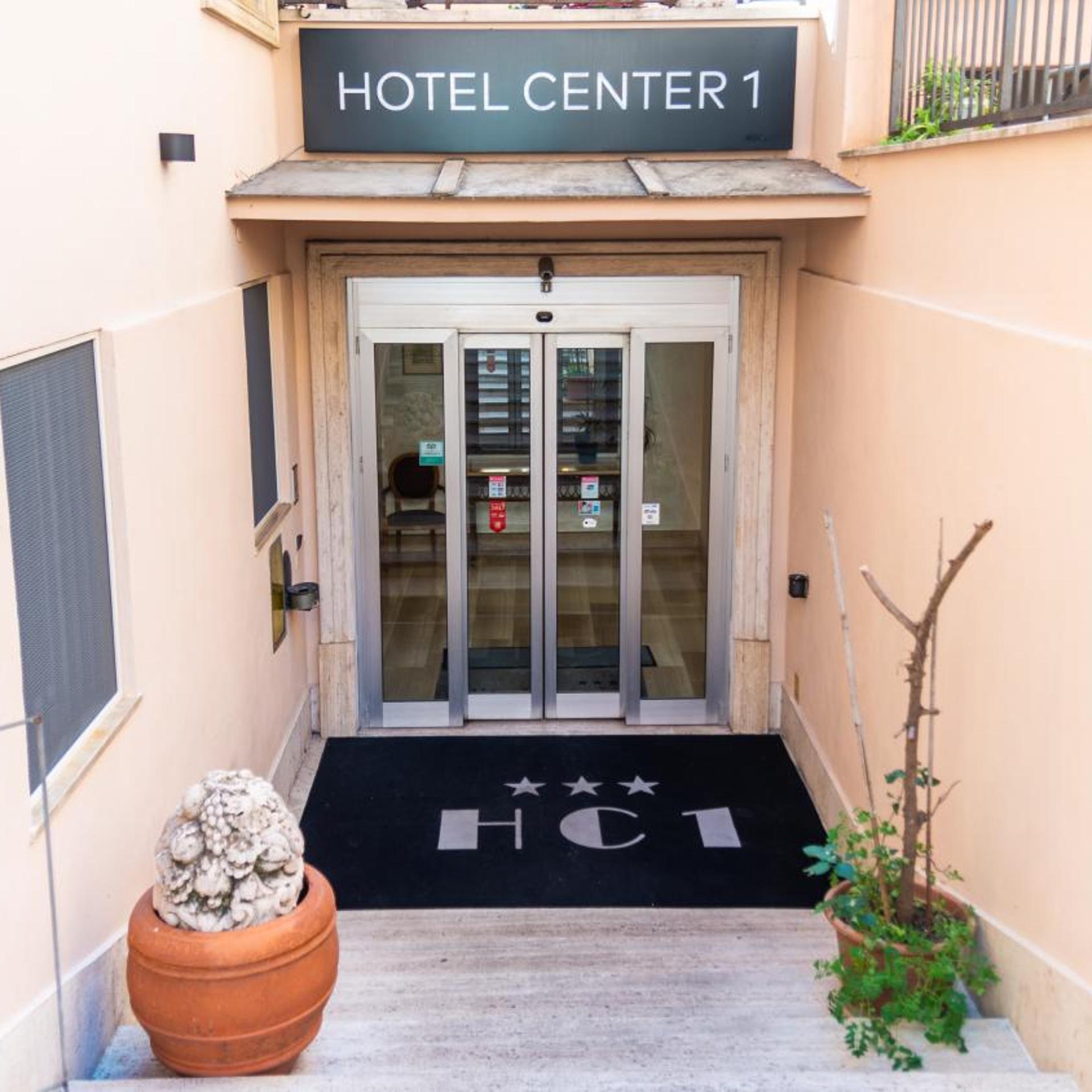 Hotel Center 1 photo2