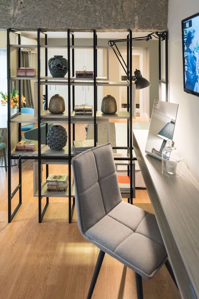 47 Luxury Suites 38/73