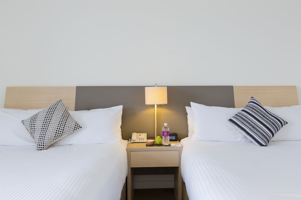 Sage Hotel Wollongong 25/75
