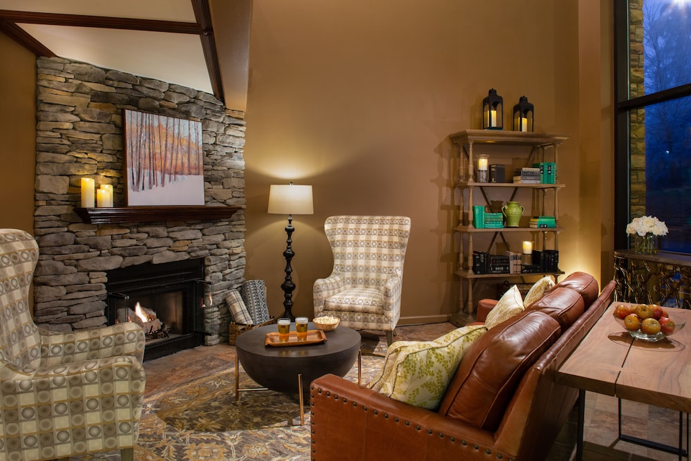 Meadowbrook Inn And Suites 25/45