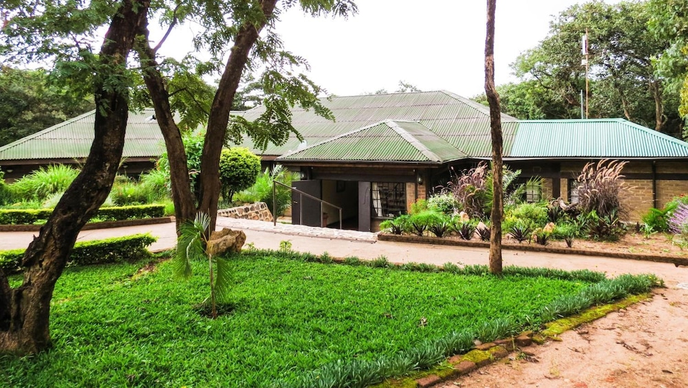 Woodlands Lilongwe 22/34