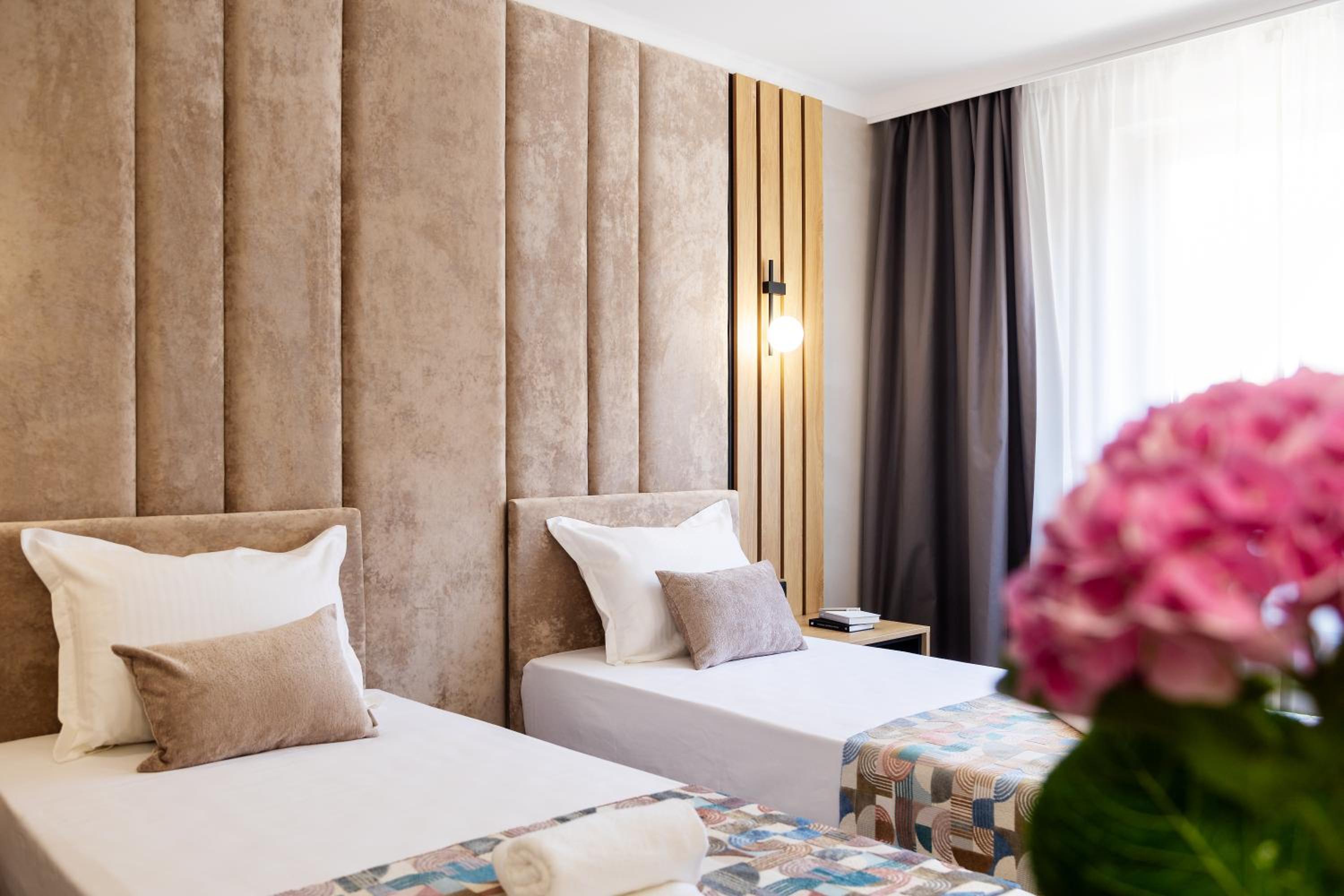Premium, Suite, Queen and Twin Beds, City View, Balcony