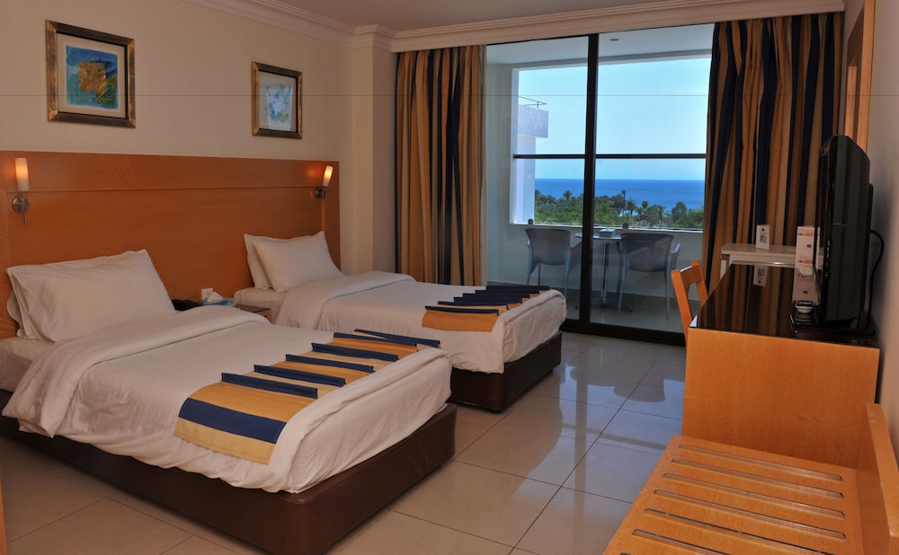 MINA HOTEL 24/65