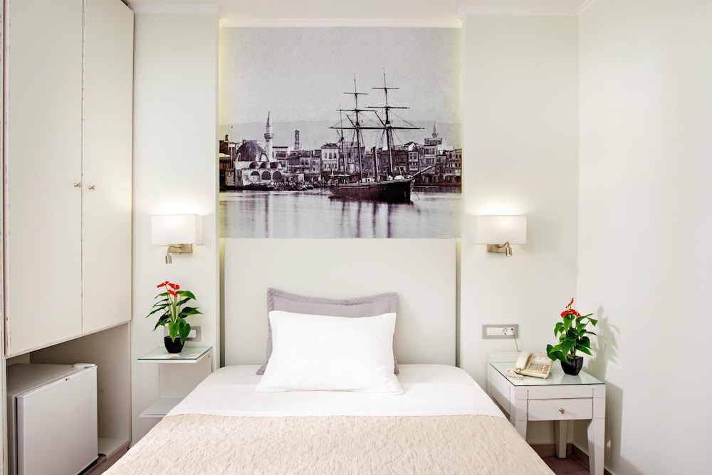 HOTEL IDEON CHANIA 34/68