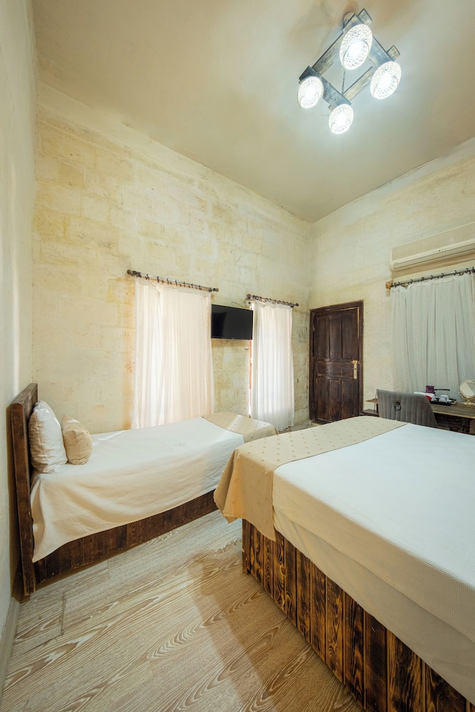 Karagul Otel 13/50