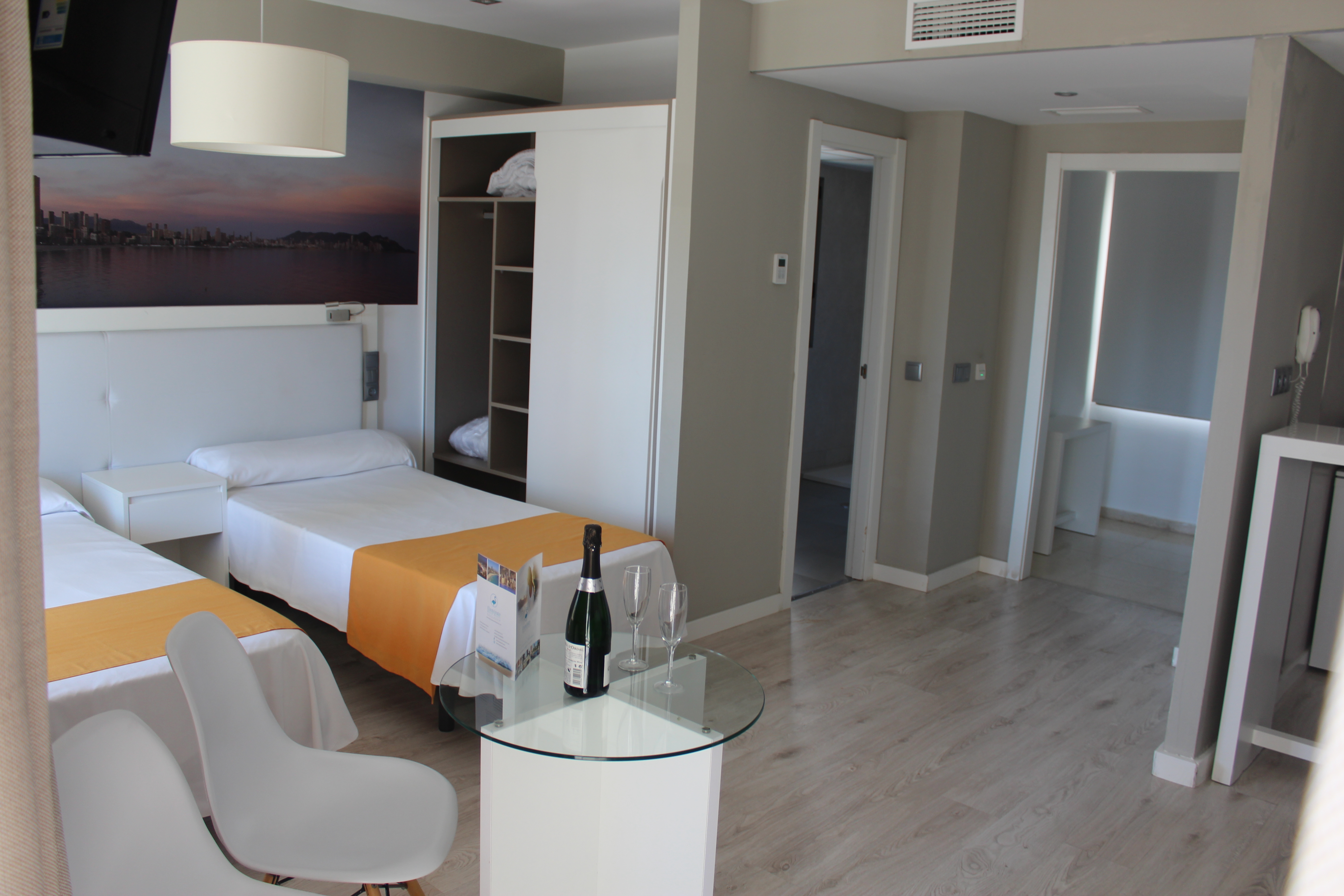 جناح بريميوم جونيور بشرفة، Flamingo Beach Resort 3/4