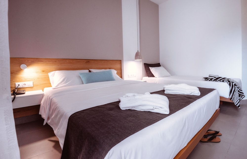 Zeus Hotels Neptuno Beach 24/69