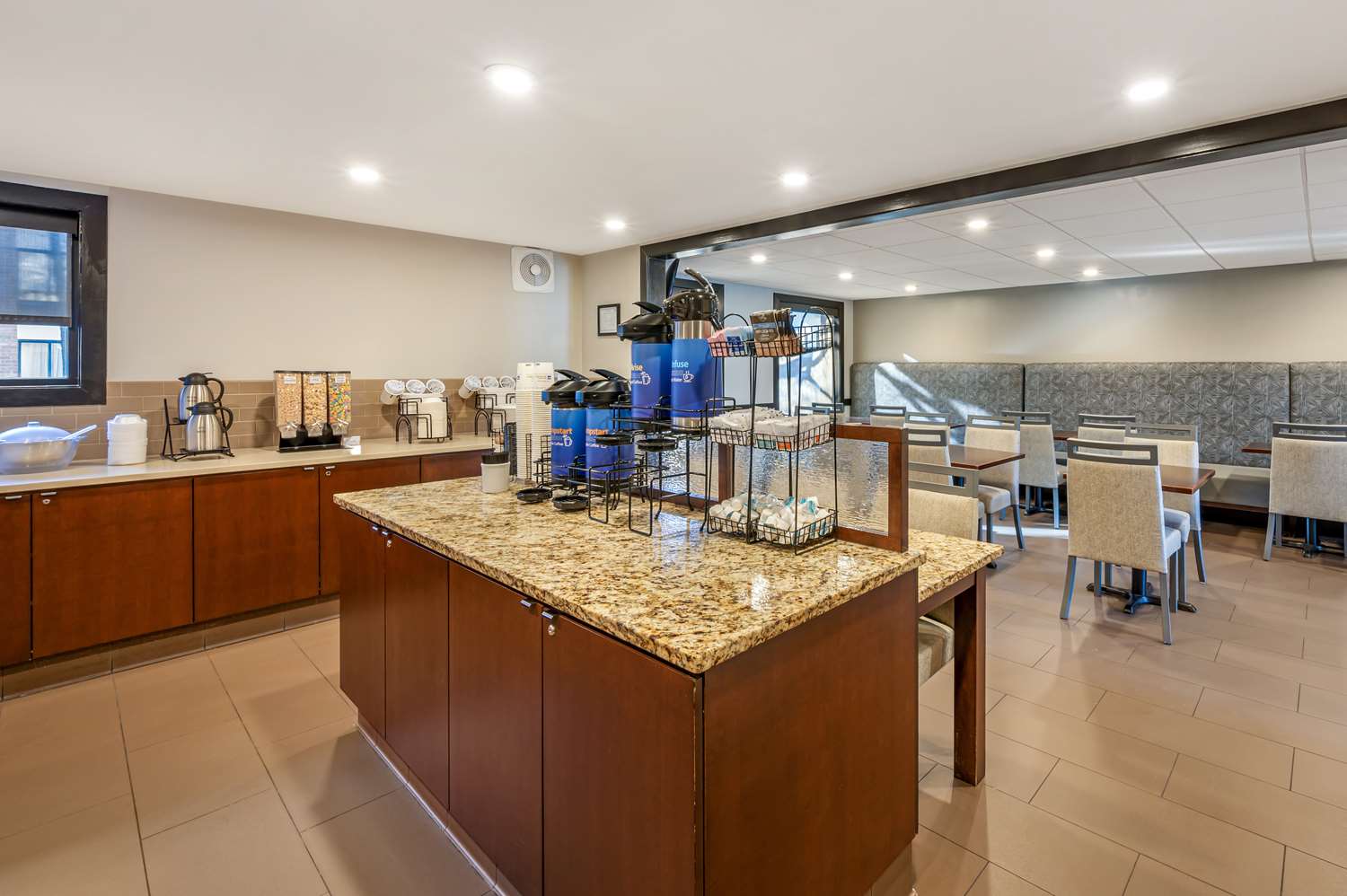 Best Western Chicago Downers Grove 6/42