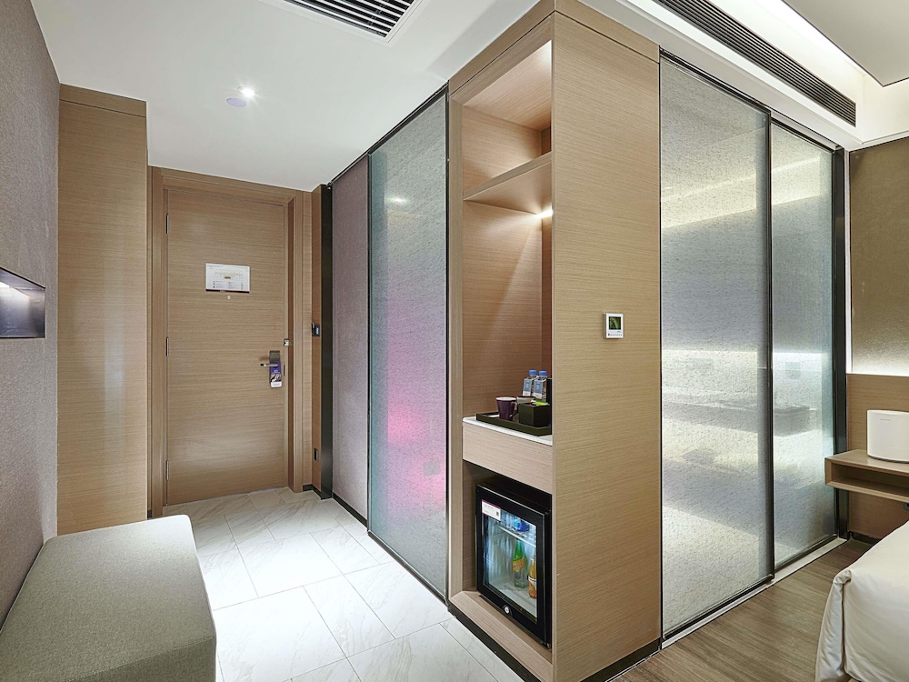 Mercure Yinchuan Xinhua 23/45