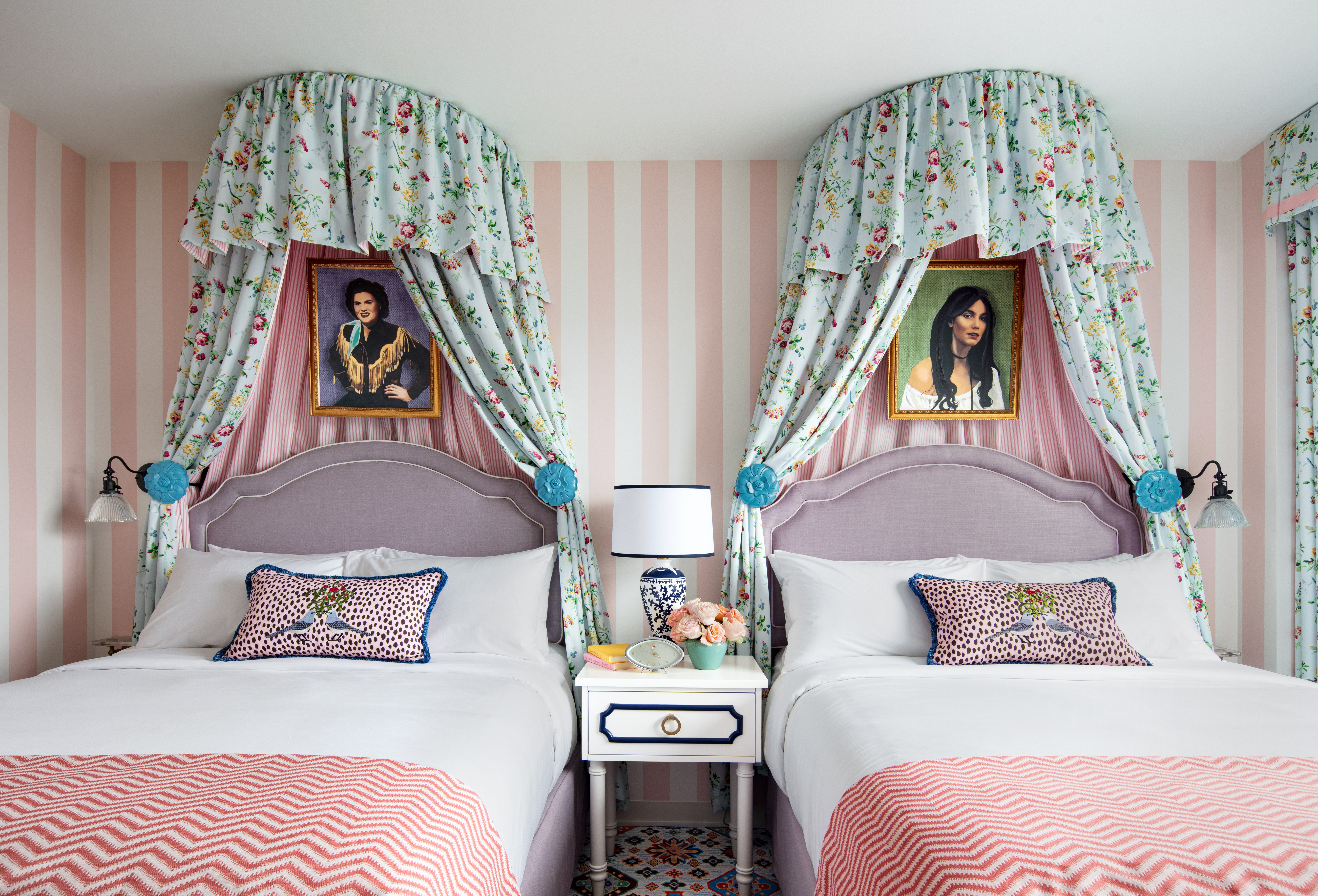 Graduate, 2 Queen Beds