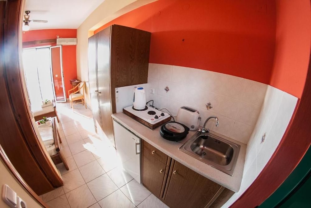 Almyros Studios And Apartments 39/44