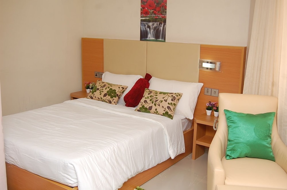 Avital Suites And Resort 11/75